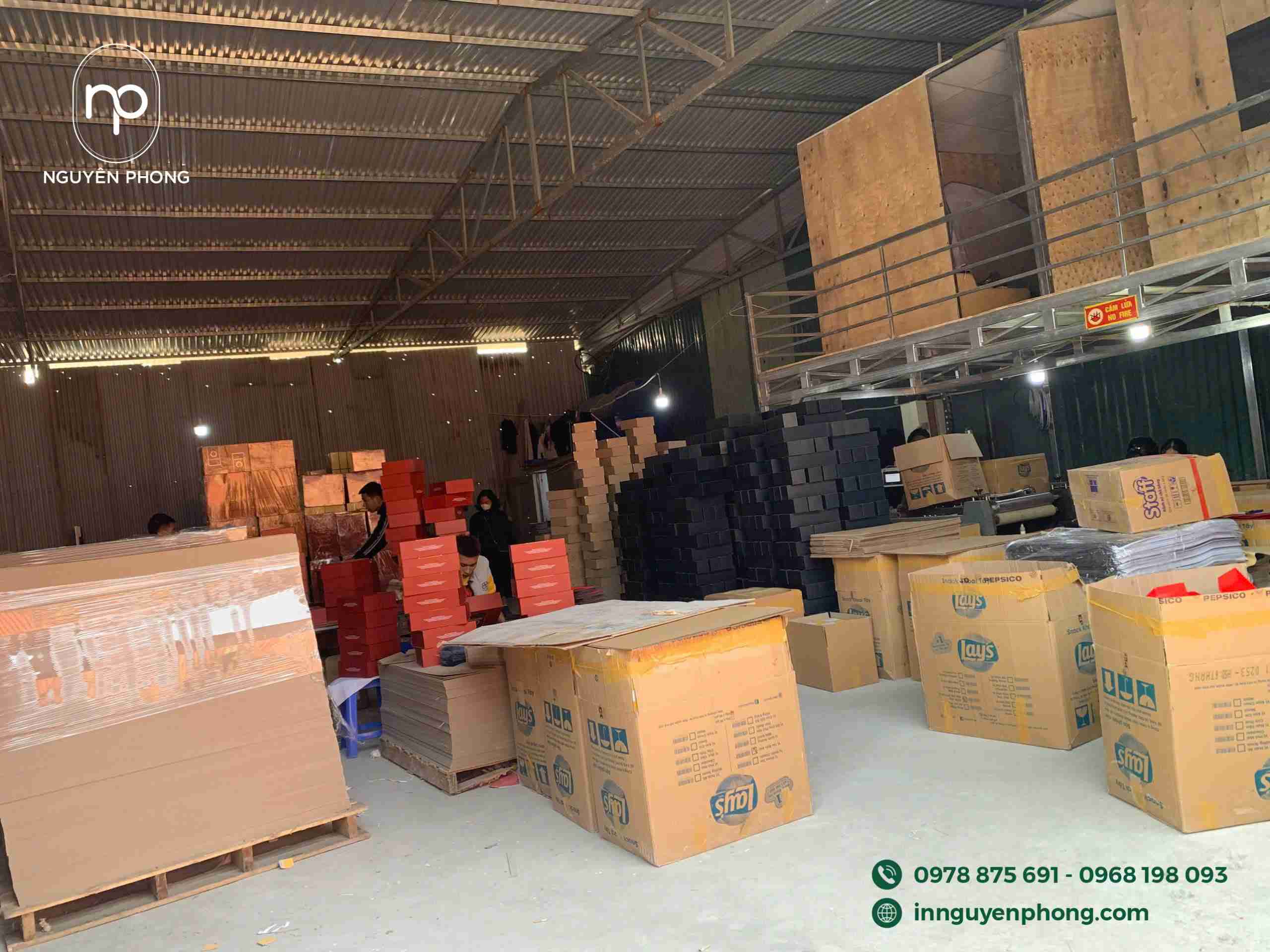 Quy trình đóng hàng và vận chuyển của xưởng in Nguyên Phong